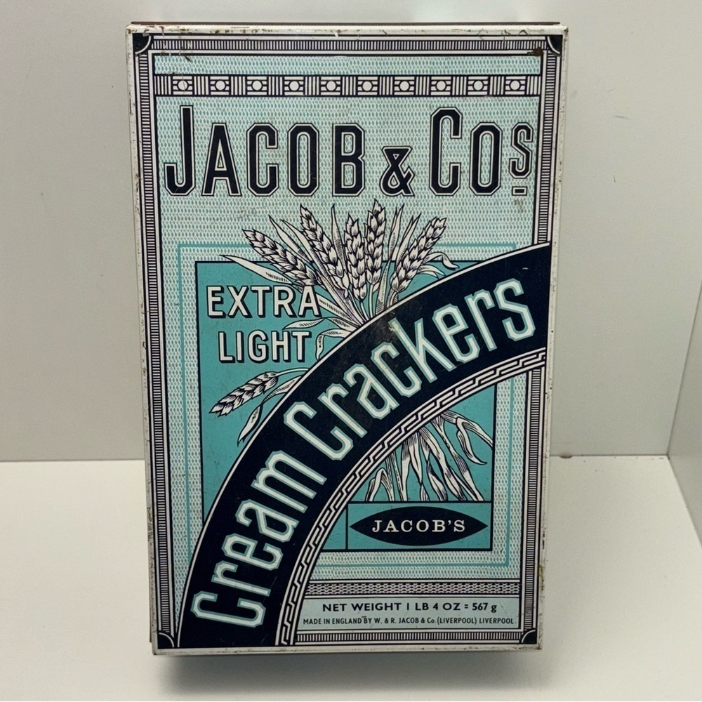 Vintage Jacob and Co Cream Crackers collectible tin, excellent condition